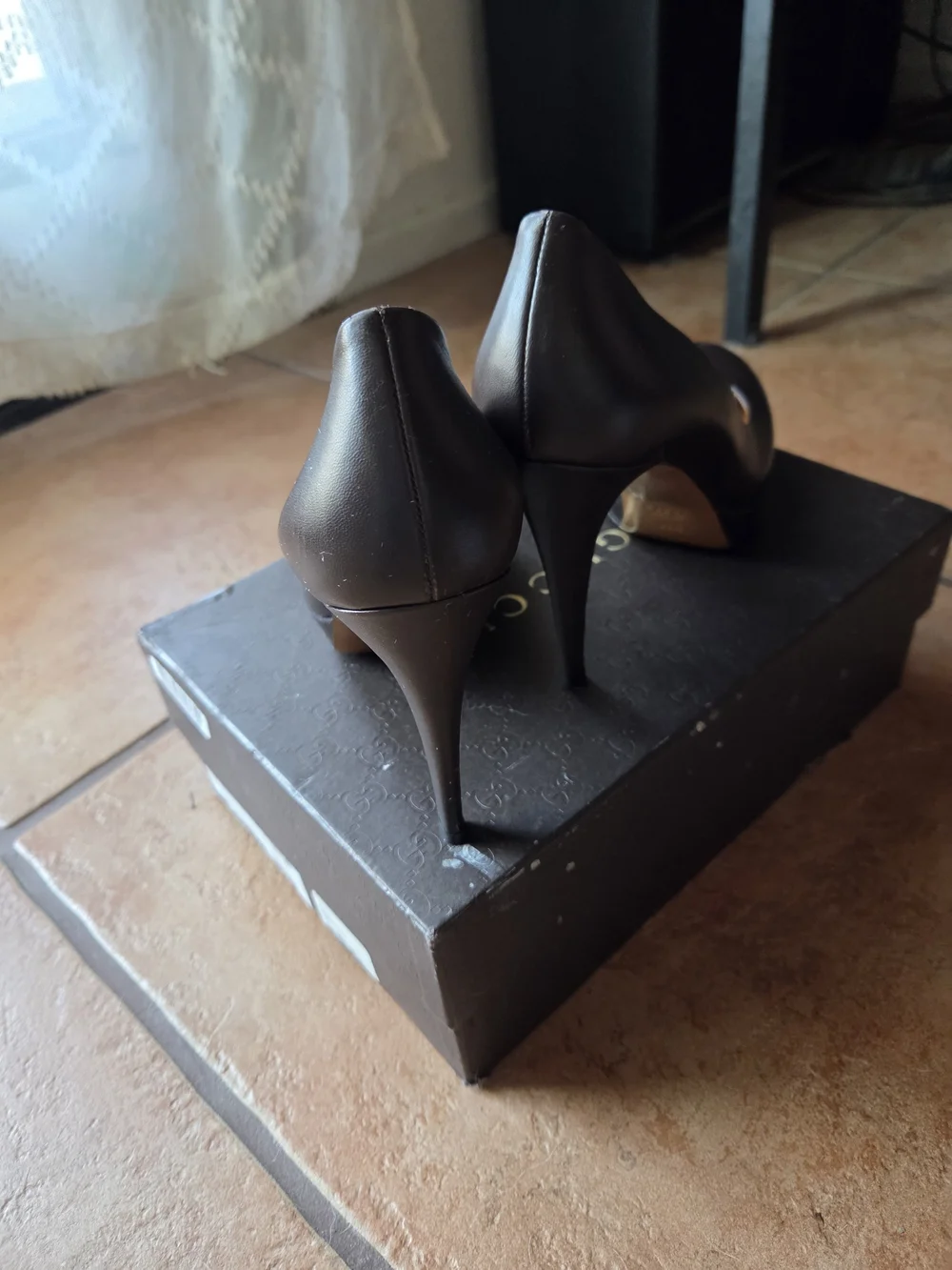 GUCCI Nappa Charlotte BRWN Leather Platform Pumps Heels  38.5/US 8.5 MSRP $520